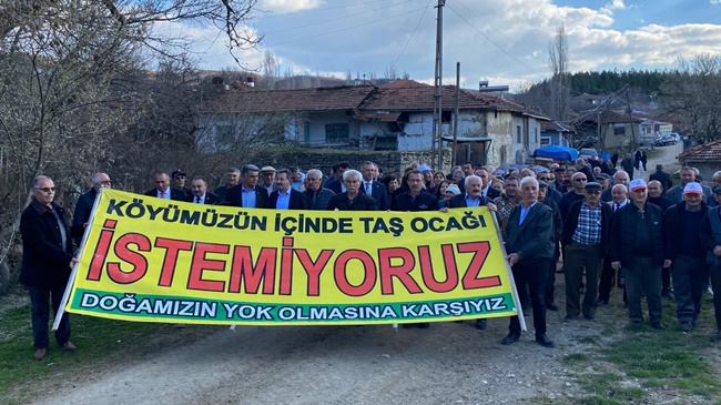 KÖYLÜLER, TAŞ OCAĞINA KARŞI EYLEM YAPTI